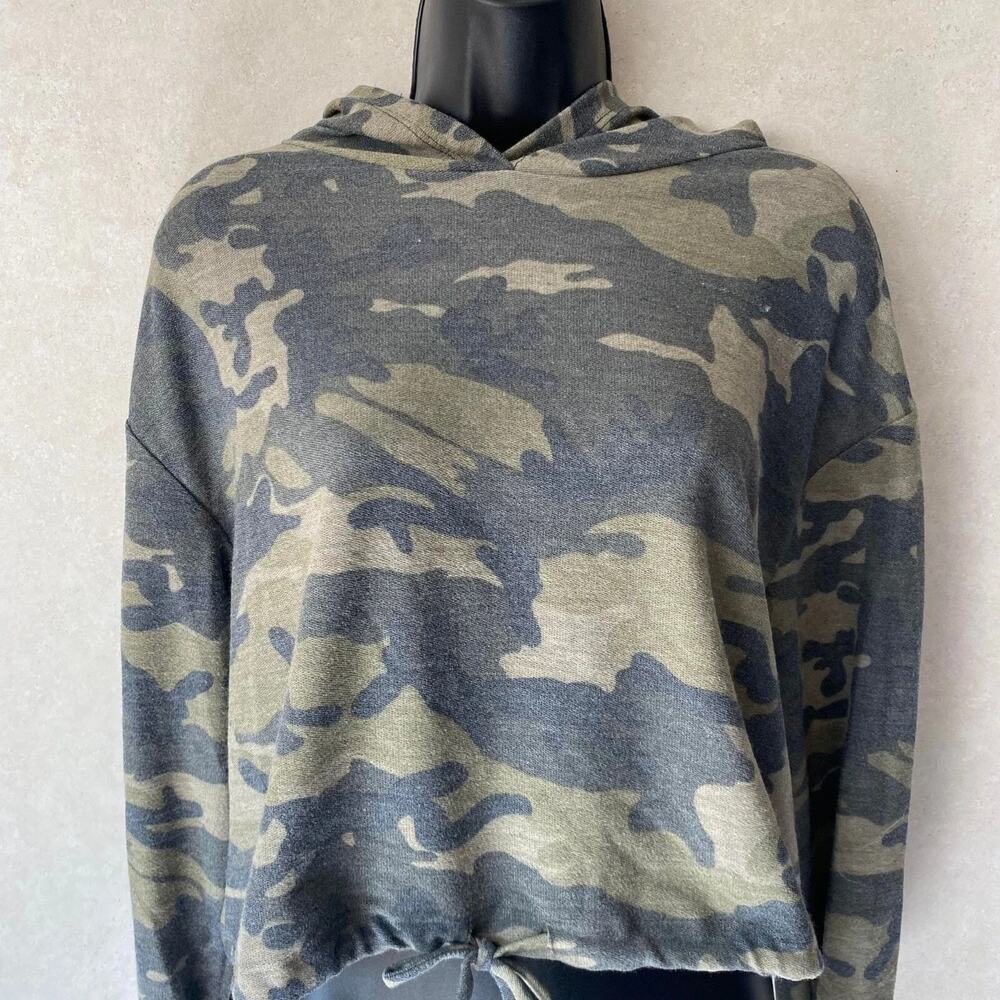 BLVD U.S.A. Women's Green Camouflage Pullover Long Sleeve Soft Crop Hoodie Small